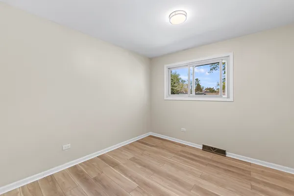 $3,500 | 15222 Huntington Court, Orland Park, IL 60462
