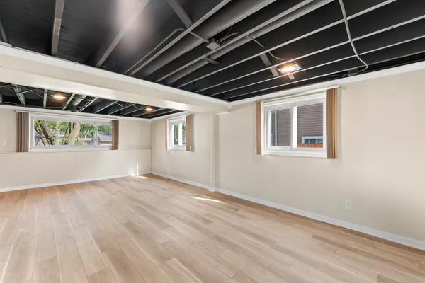 $3,500 | 15222 Huntington Court, Orland Park, IL 60462