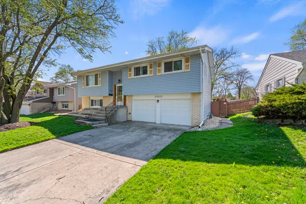 $3,500 | 15222 Huntington Court, Orland Park, IL 60462