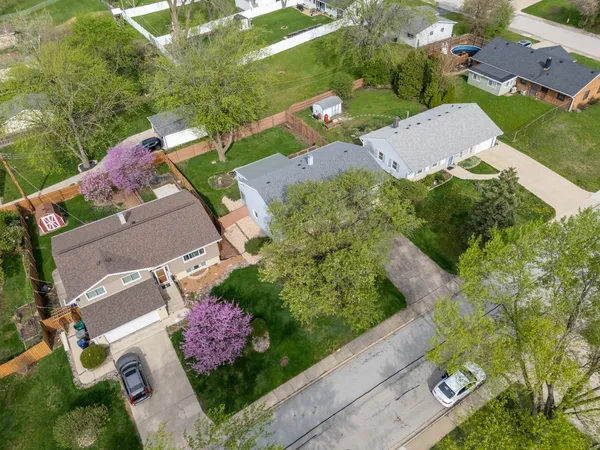 $3,500 | 15222 Huntington Court, Orland Park, IL 60462