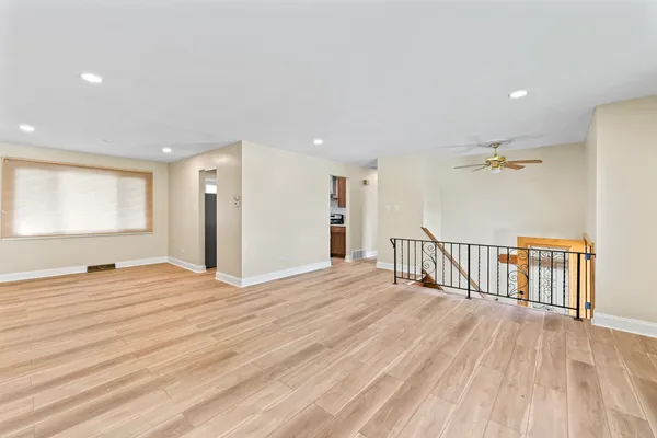 $3,500 | 15222 Huntington Court, Orland Park, IL 60462