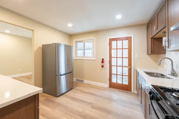 $3,500 | 15222 Huntington Court, Orland Park, IL 60462