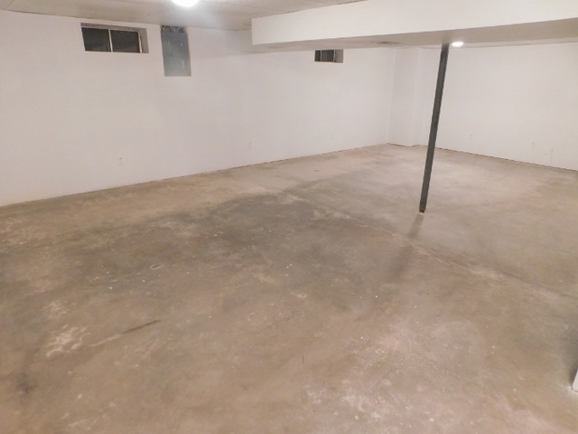 306 Errett Road Rochelle, IL 61068 - Photo 10 of 15 a view of an empty room