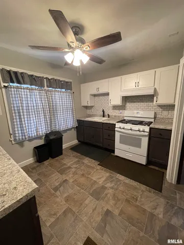 $79,900 | 2403 North Central Avenue, Peoria, IL 61603