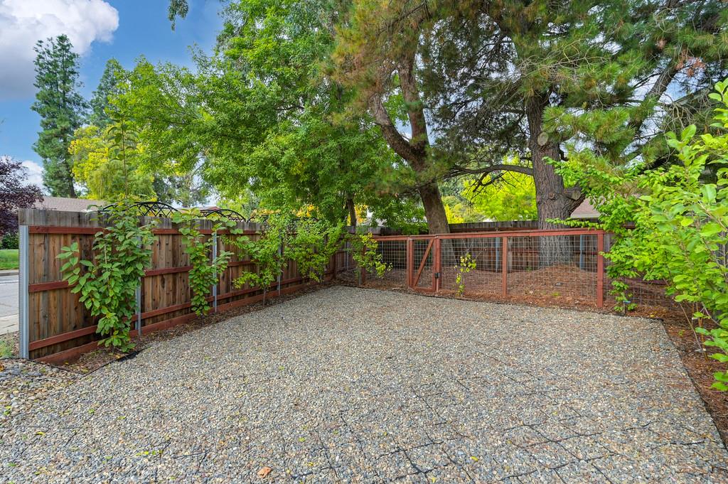 2217 Alameda Avenue Davis, CA 95616 - Photo 62 of 70