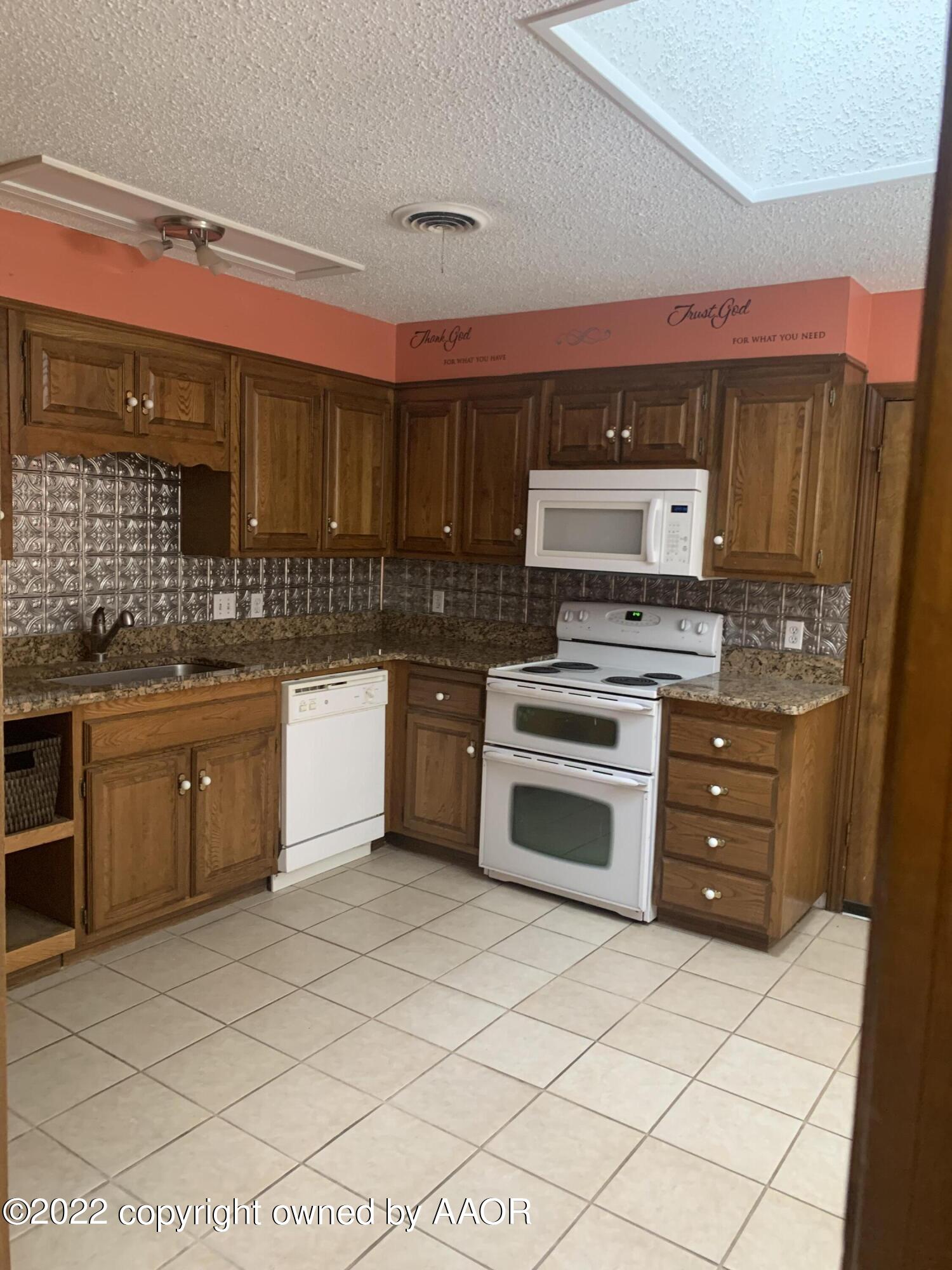 6108 Belpree Road Amarillo, TX 79106 - Photo 2 of 11 C061AE88-DB44-4DC6-A319-529063650530