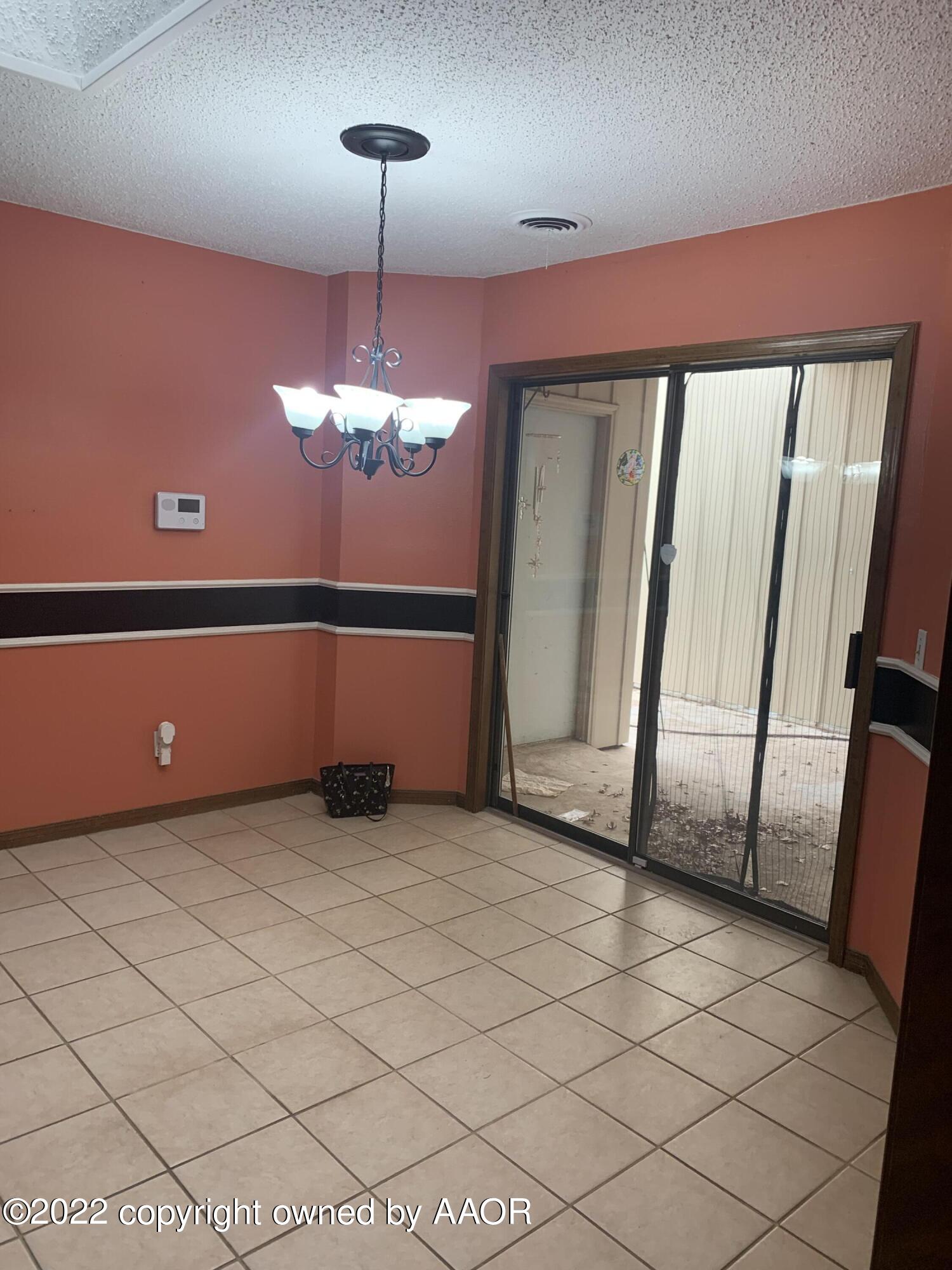 6108 Belpree Road Amarillo, TX 79106 - Photo 3 of 11 2352733D-B05B-4BC2-894D-C93306DF1A39