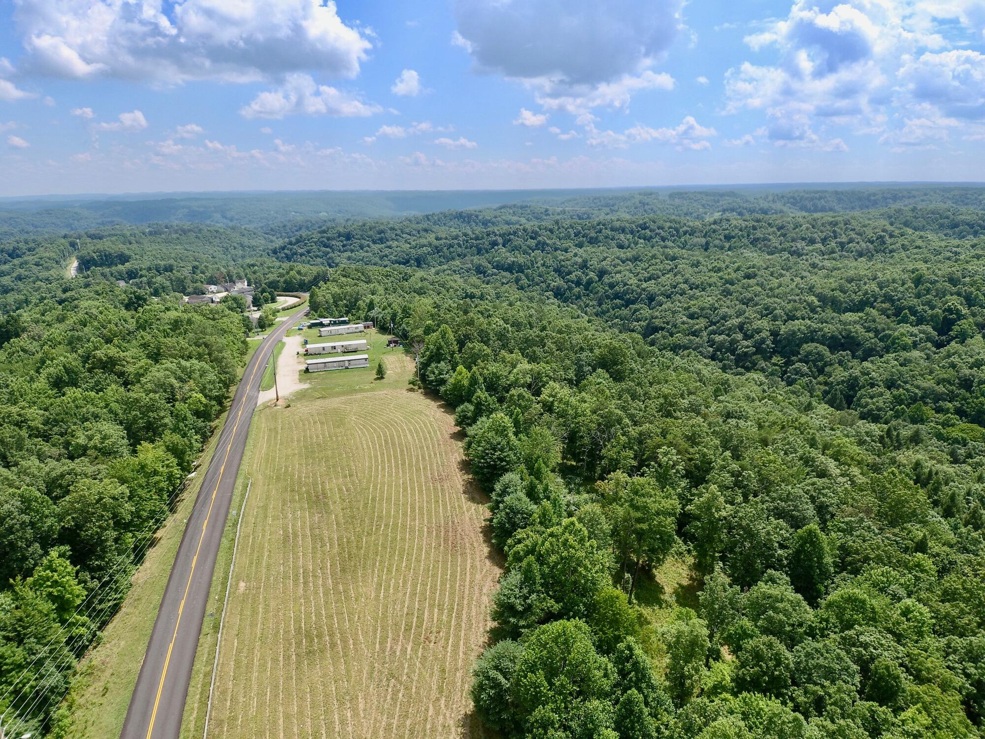 1677 Fairgrounds Ridge Road Beattyville, KY 41311 - Photo 3 of 13 4EA5D69497E7869CF726DE5C0D817B21_1