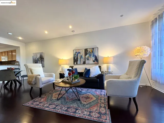 $525,000 | 320 Caldecott Lane, Unit 127, Oakland, CA 94618