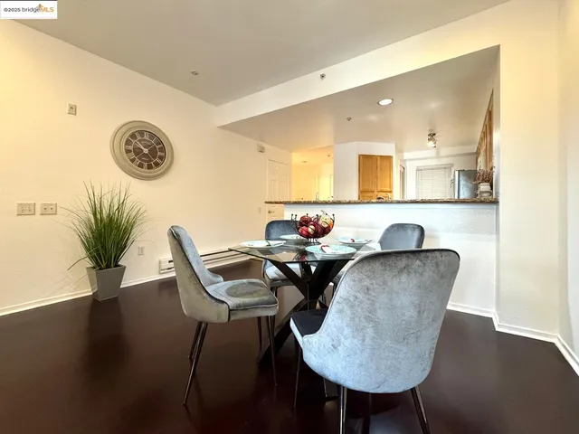 $525,000 | 320 Caldecott Lane, Unit 127, Oakland, CA 94618