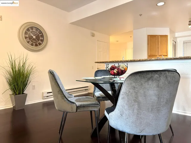 $525,000 | 320 Caldecott Lane, Unit 127, Oakland, CA 94618