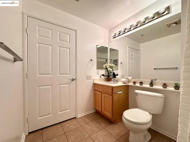 $525,000 | 320 Caldecott Lane, Unit 127, Oakland, CA 94618