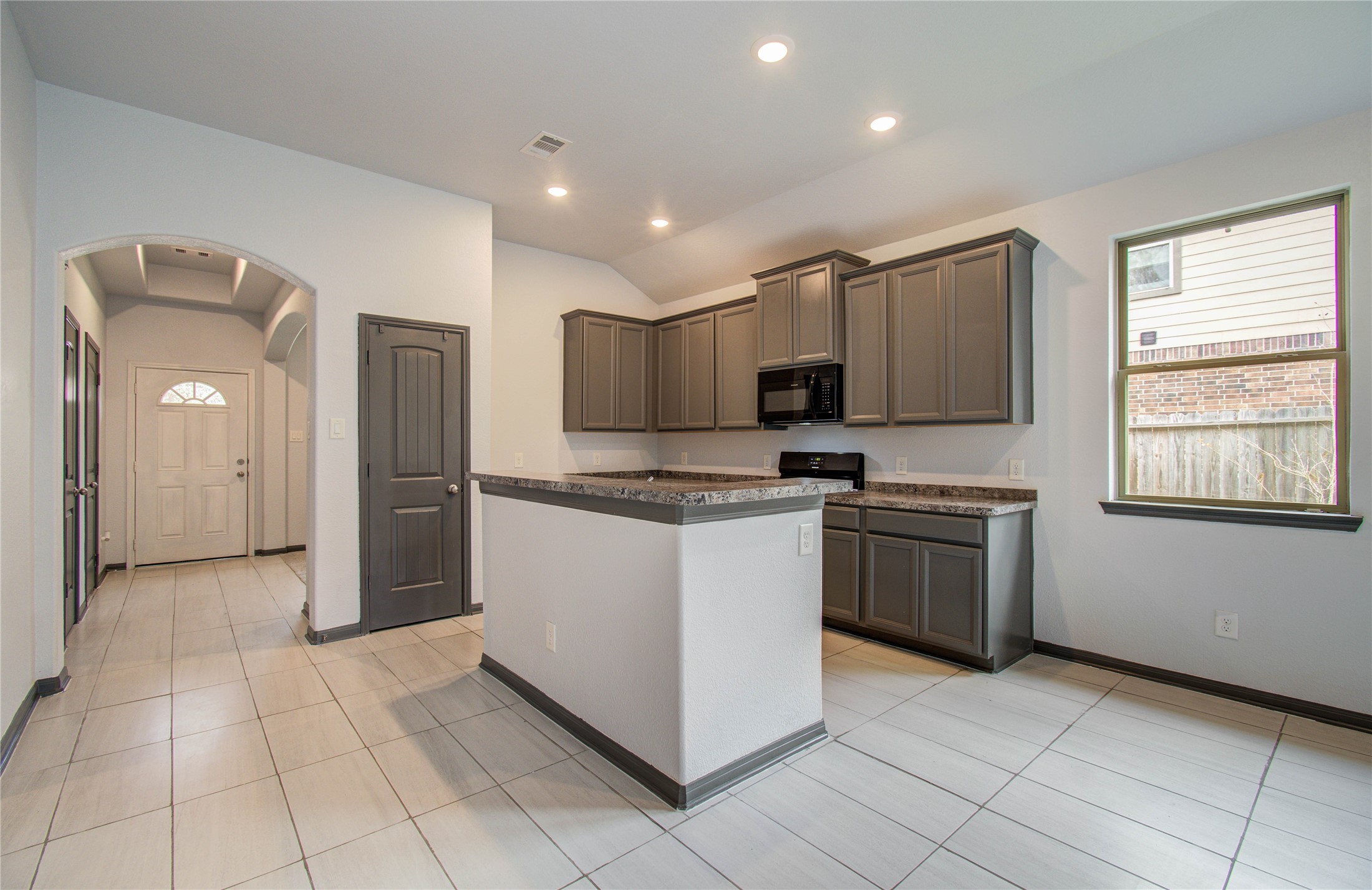 12147 La Salle River Road Conroe, TX 77304 - Photo 11 of 37