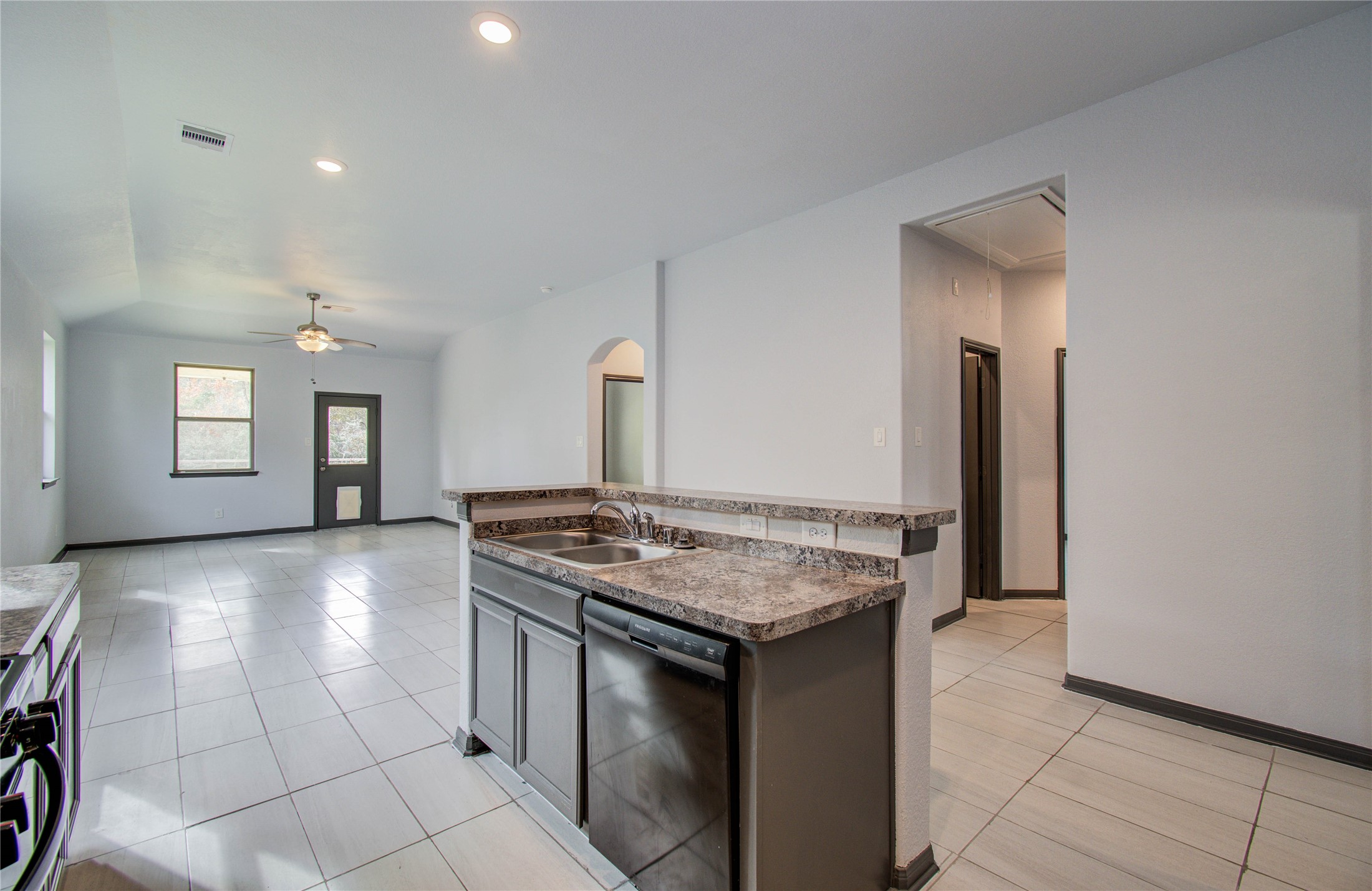 12147 La Salle River Road Conroe, TX 77304 - Photo 14 of 37