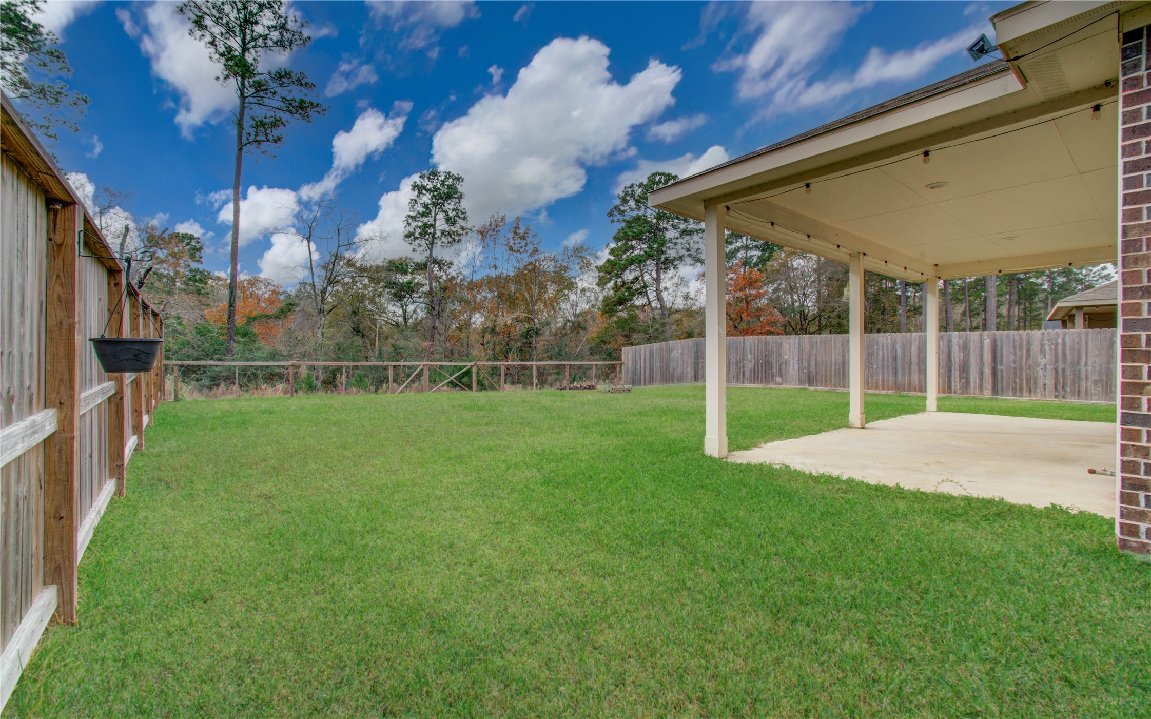 12147 La Salle River Road Conroe, TX 77304 - Photo 33 of 37 Walk thru the gate at the back for access to the San Jacinto river right on your properrty!