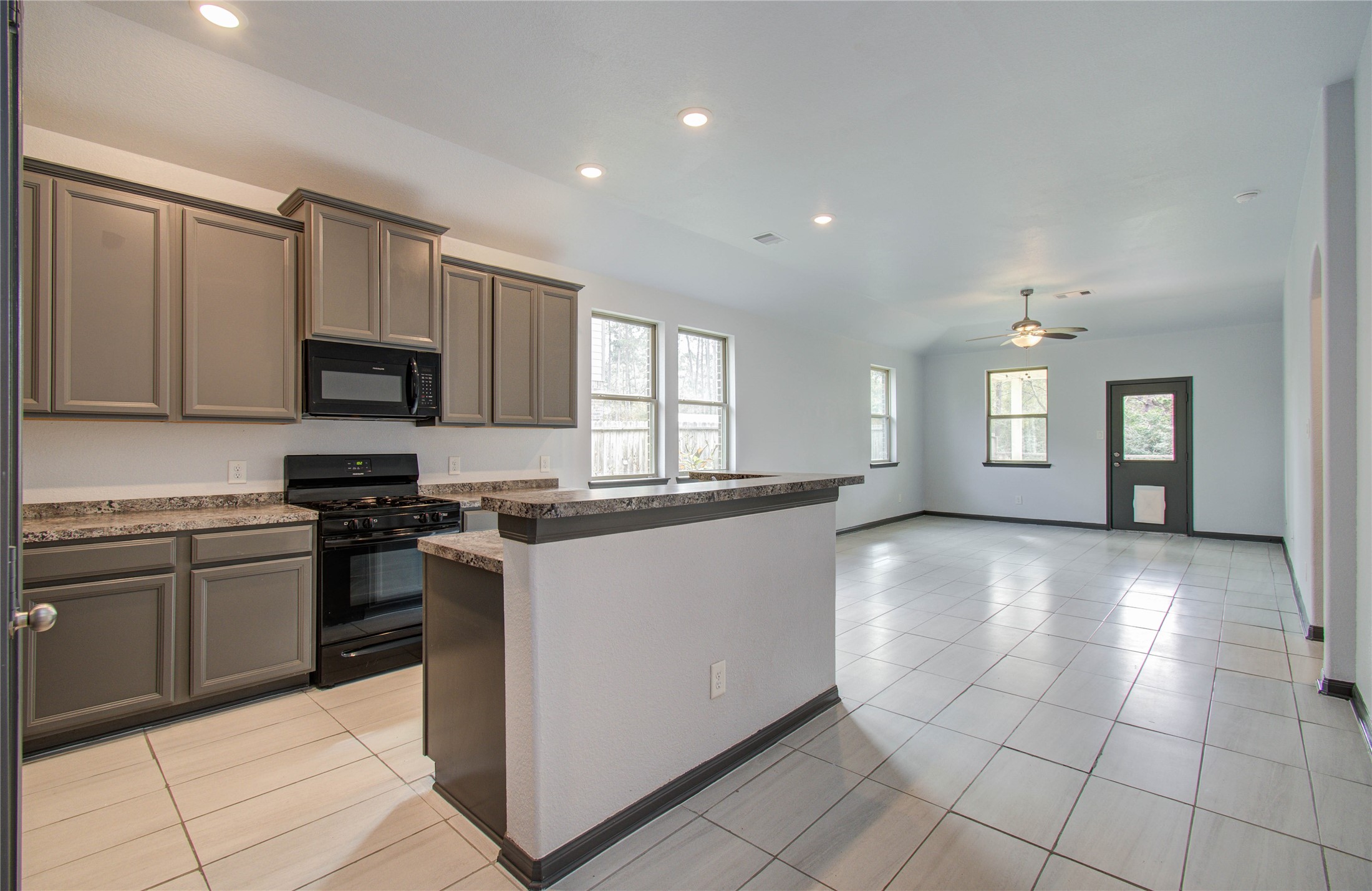 12147 La Salle River Road Conroe, TX 77304 - Photo 10 of 37 Check out this beautiful bright kitchen