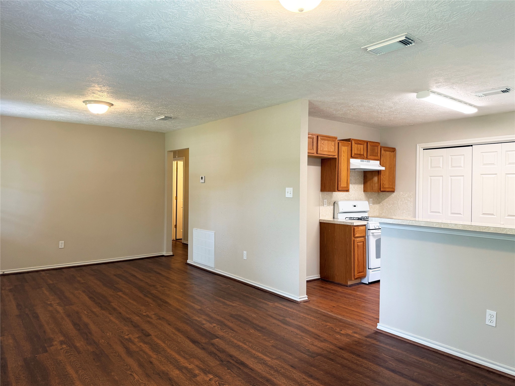 123 Robinson Road Oyster Creek, TX 77541 - Photo 3 of 16