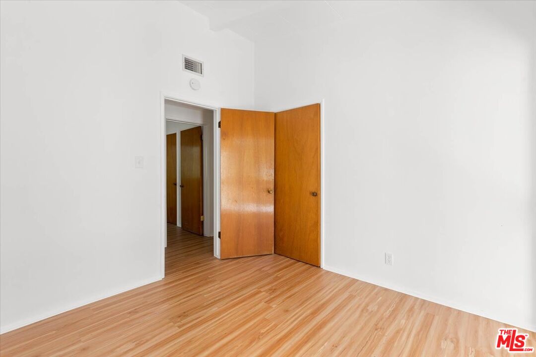 1012 Camann Street Glendale, CA 91208 - Photo 12 of 33 a view of an empty room with wooden floor