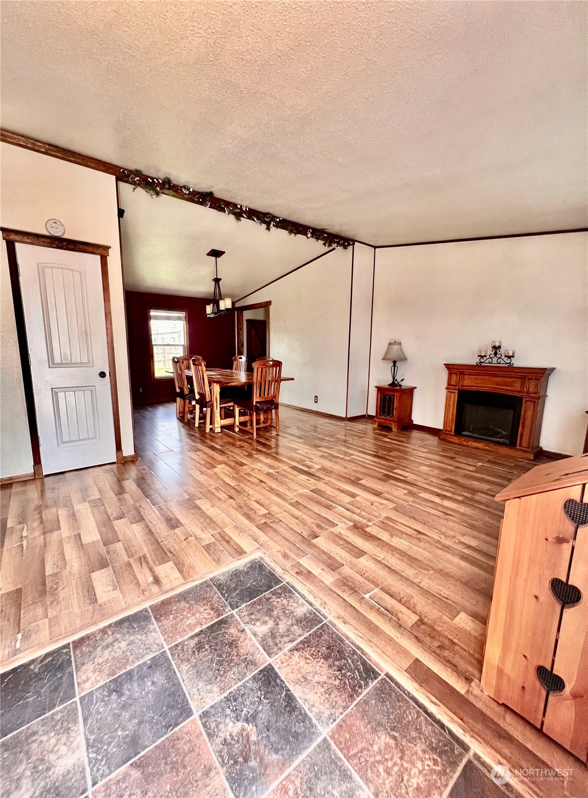 7595 Bouldercrest Road Northeast Moses Lake, WA 98837 - Photo 4 of 19 Gallery Image 4