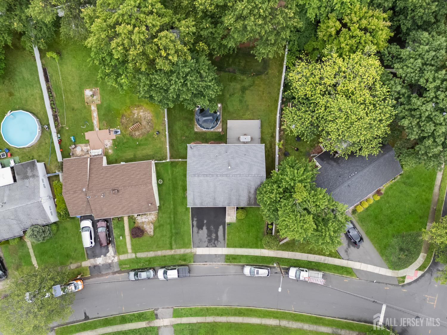 45 Kenmore Road Edison, NJ 08817 - Photo 36 of 43 an aerial view of a house