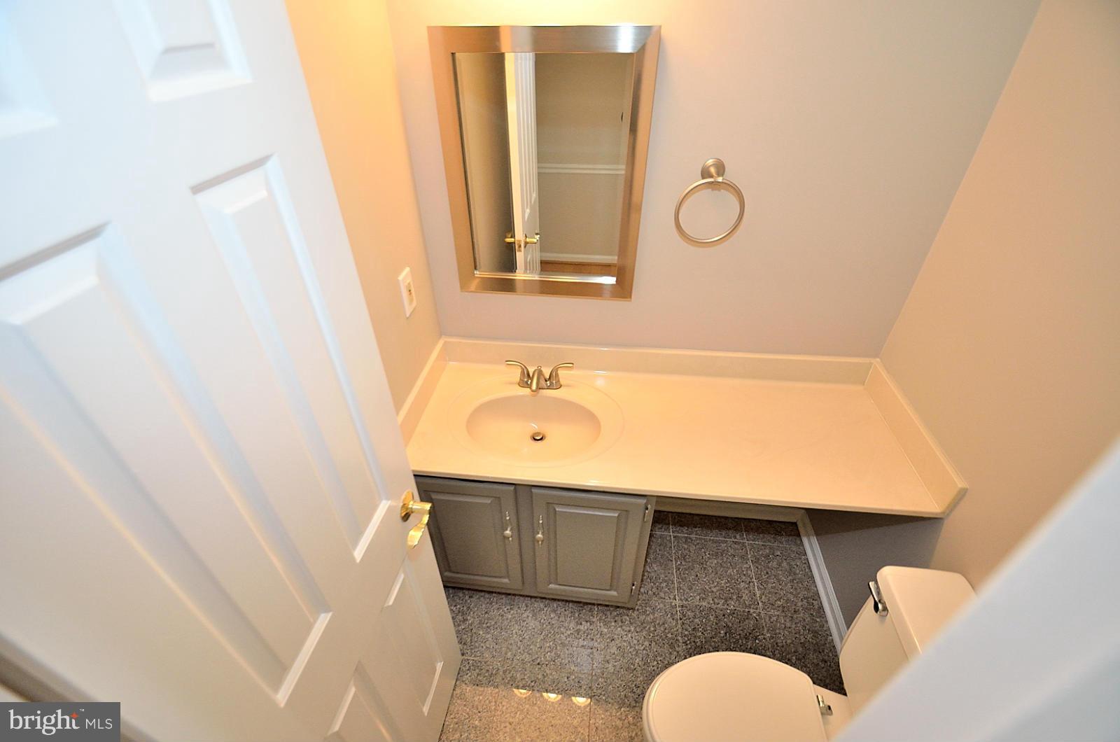 9211 Mac Swain Place Springfield, VA 22153 - Photo 5 of 30 Bath