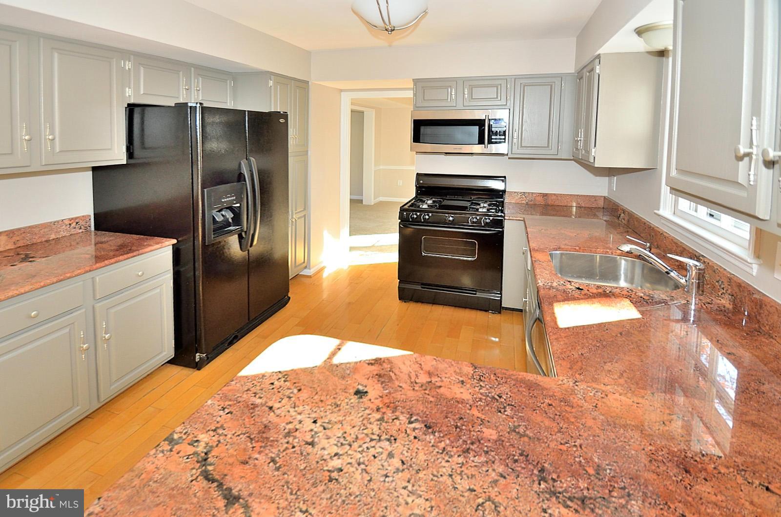9211 Mac Swain Place Springfield, VA 22153 - Photo 7 of 30 Kitchen