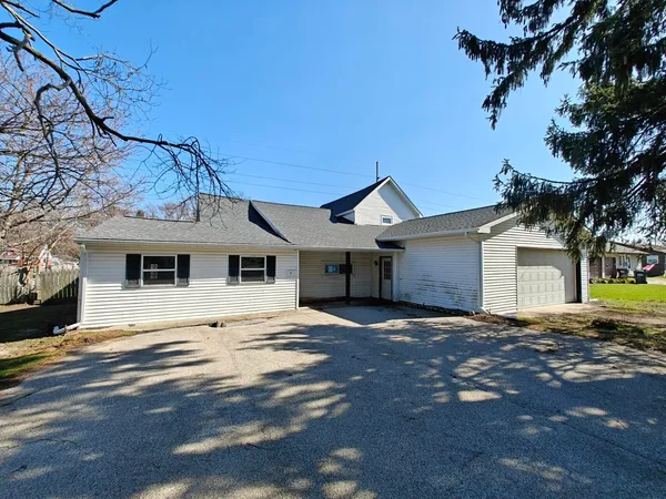 $94,000 | 5587 East Karen Court, Stevensville, MI 49127