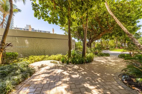 $2,880,000 | 10205 Collins Avenue, Unit 604, Bal Harbour, FL 33154