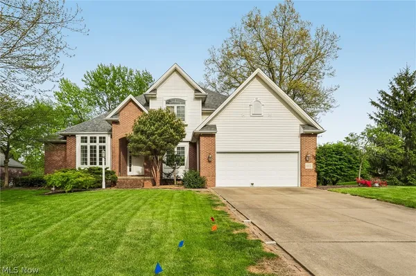 $430,000 | 117 Country Club Drive Southeast, Warren, OH 44484