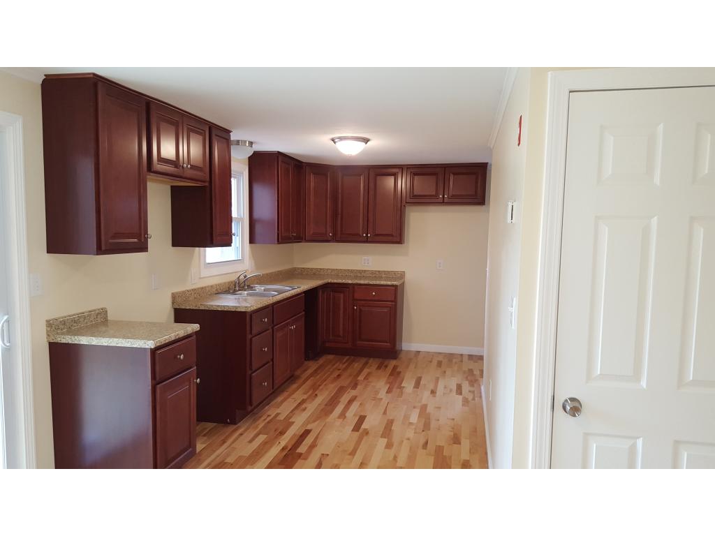 14 East Derry Road Derry, NH 03038 - Photo 2 of 20