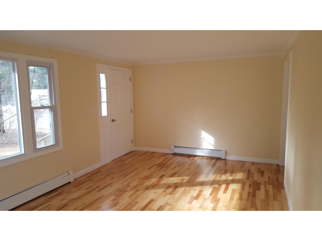 14 East Derry Road Derry, NH 03038 - Photo 7 of 20