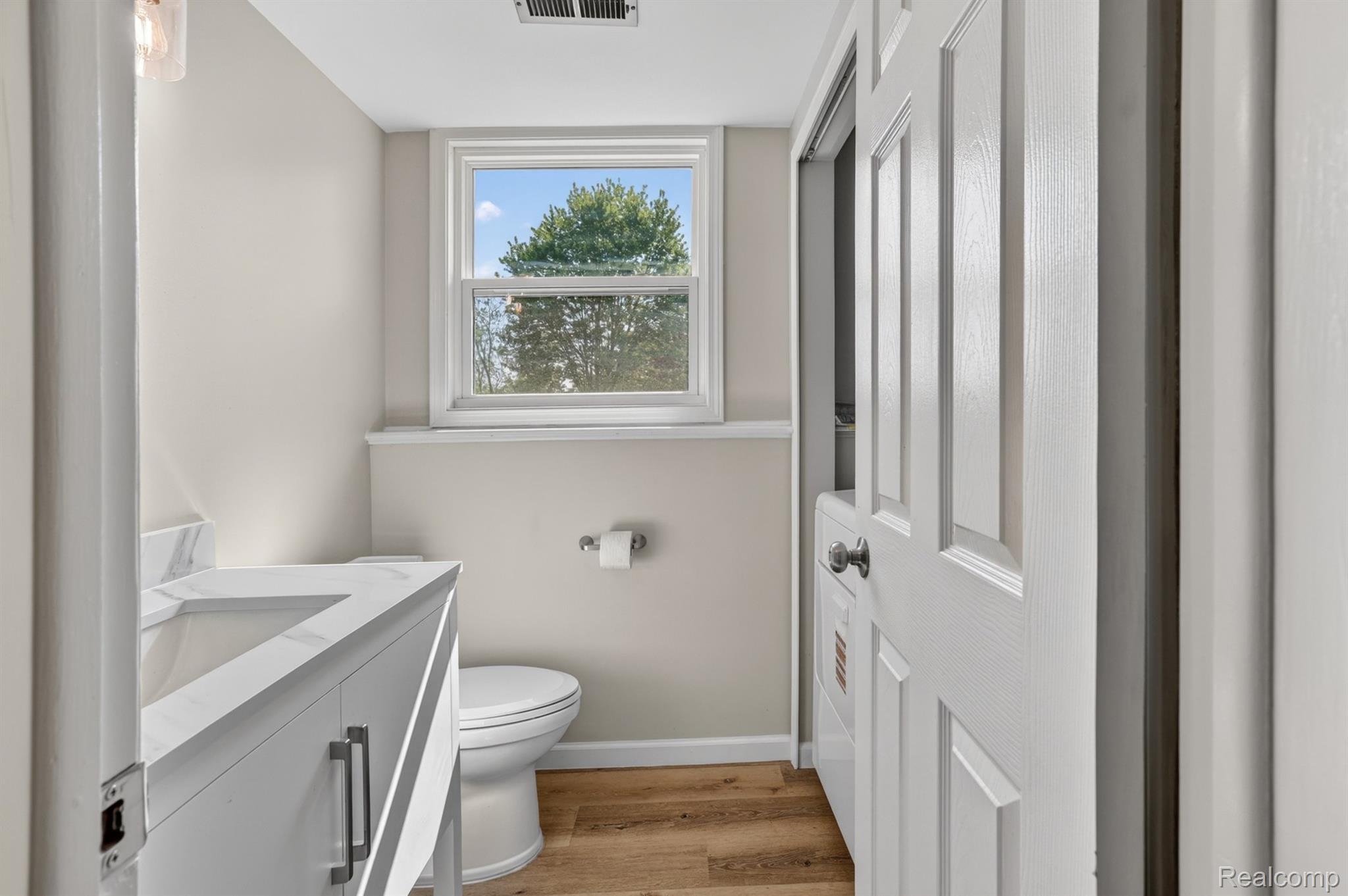 1215 North Oak Road Davison, MI 48423 - Photo 27 of 37