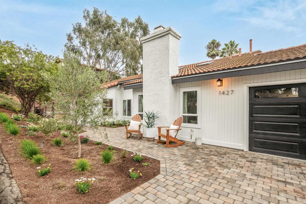 1427 Avocado Road Oceanside, CA 92054 - Photo 4 of 60