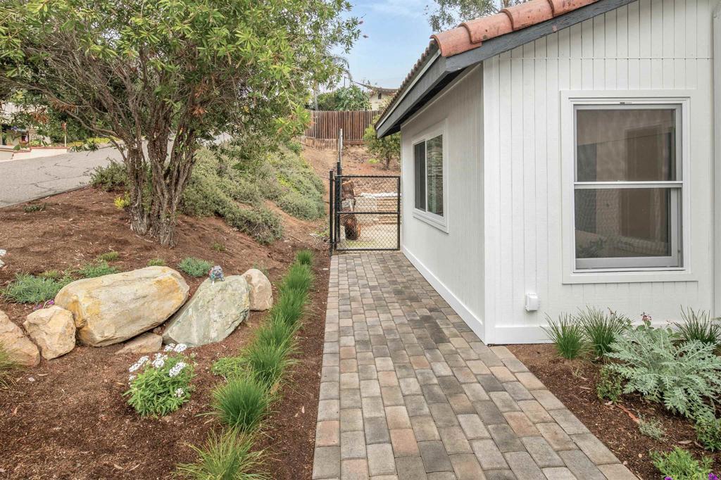 1427 Avocado Road Oceanside, CA 92054 - Photo 51 of 60