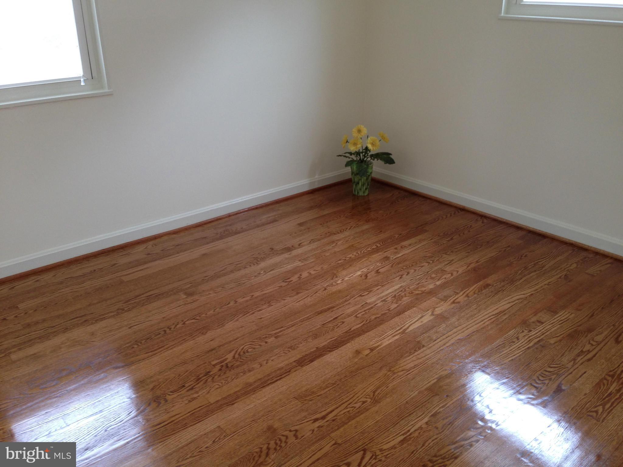 4716 Oxbow Road Rockville, MD 20852 - Photo 22 of 30 Bedroom