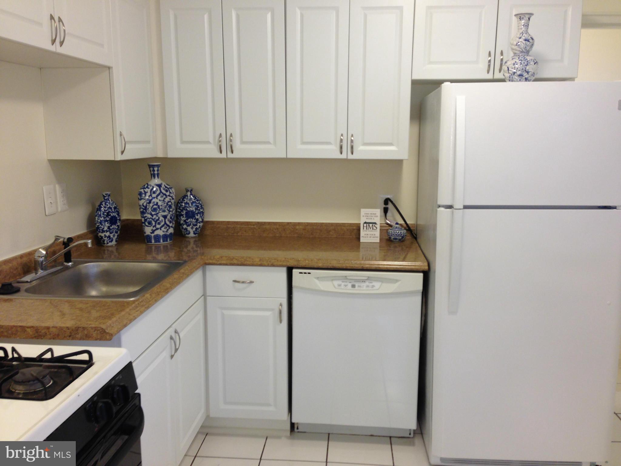 4716 Oxbow Road Rockville, MD 20852 - Photo 4 of 30 Kitchen