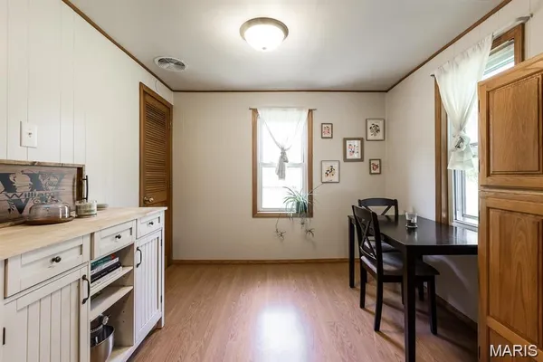 $1,695 | 417 North John Street, Mascoutah, IL 62258