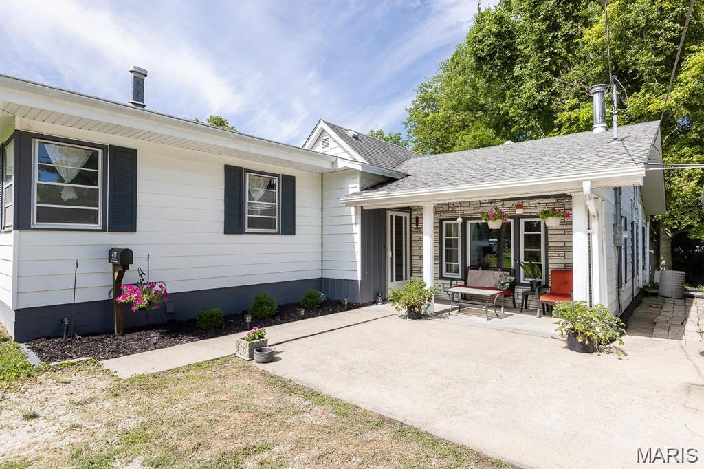 417 North John Street Mascoutah, IL 62258 - Photo 2 of 24