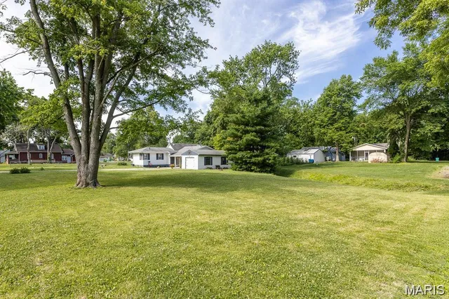 $1,695 | 417 North John Street, Mascoutah, IL 62258