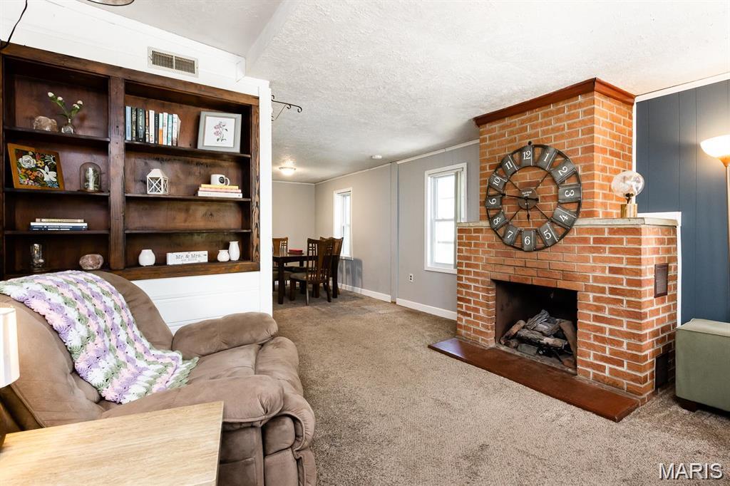 417 North John Street Mascoutah, IL 62258 - Photo 3 of 24