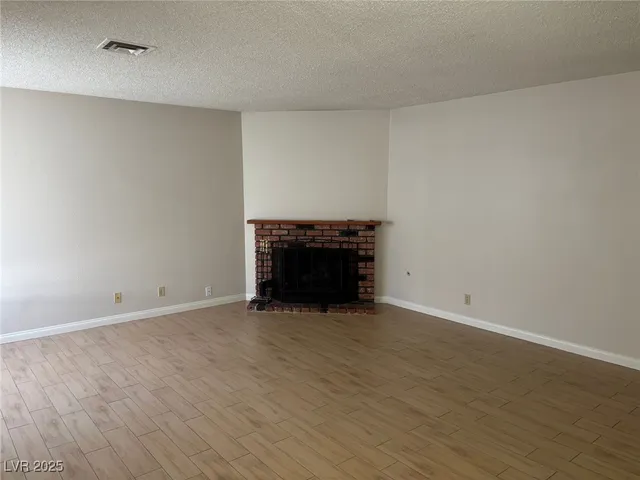 $1,795 | 531 Grimsby Avenue, Henderson, NV 89014