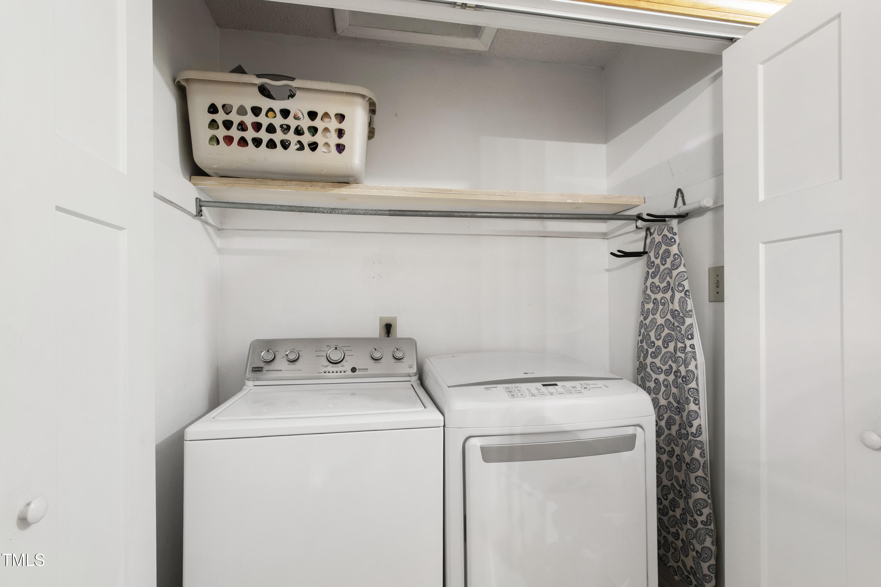 5415 Bradshaw Quarry Road Efland, NC 27243 - Photo 23 of 65 a utility room with dryer and washer
