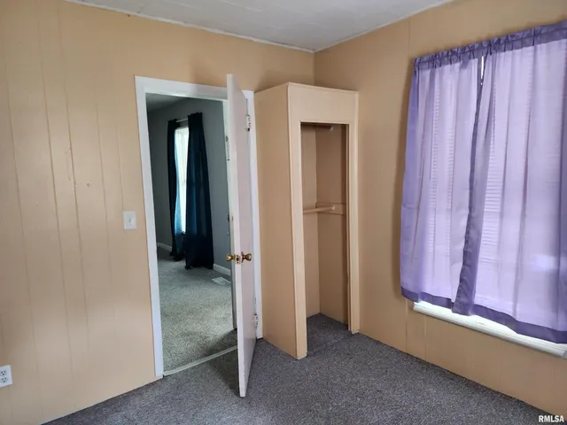 $73,900 | 403 South Elm Street, Lincoln, IL 62656