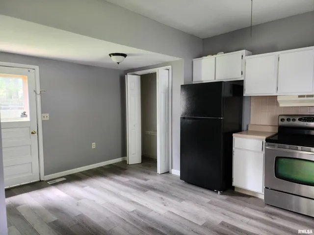 $73,900 | 403 South Elm Street, Lincoln, IL 62656