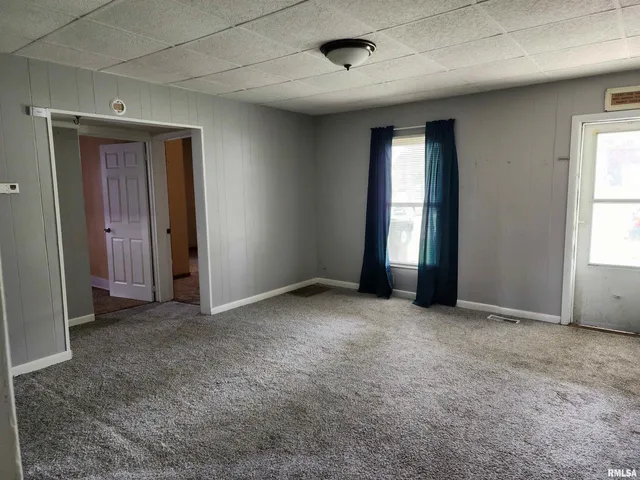 $73,900 | 403 South Elm Street, Lincoln, IL 62656