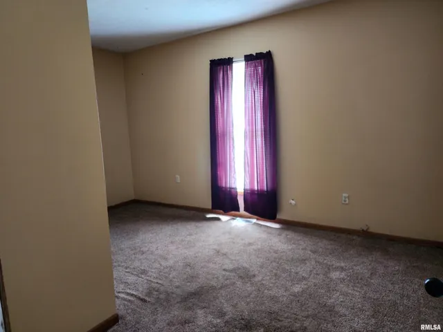 $73,900 | 403 South Elm Street, Lincoln, IL 62656