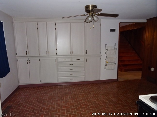 4011 Bluestone Road Cleveland, OH 44121 - Photo 4 of 14