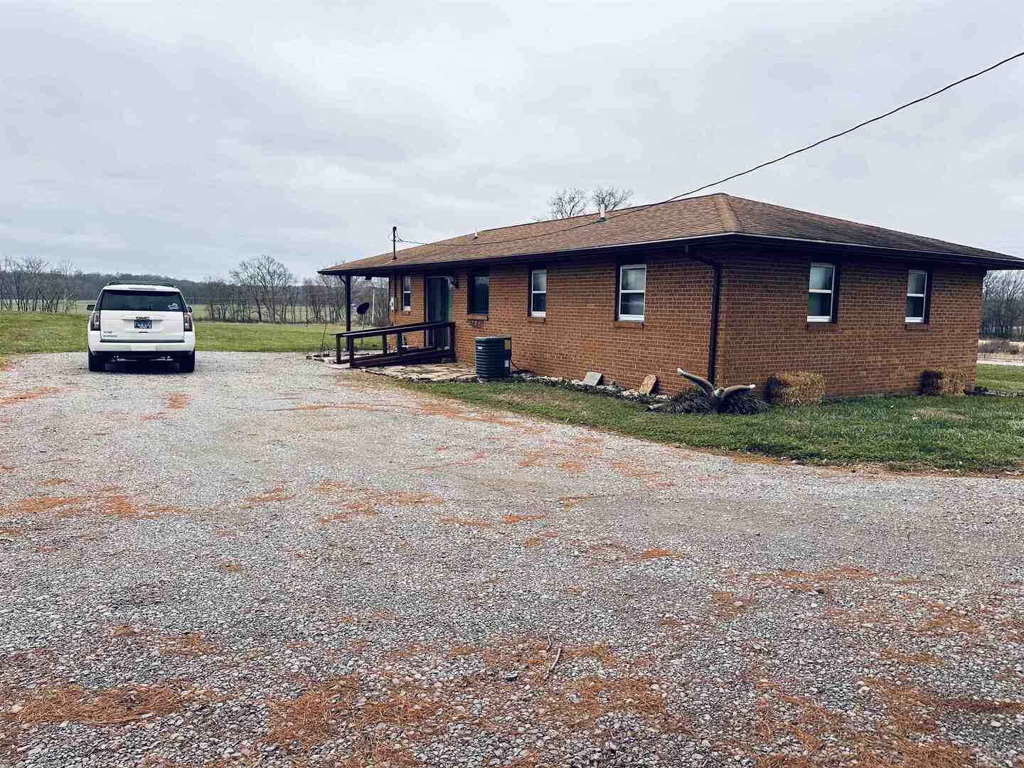 2290 Mt Pleasant Road Buncombe, IL 62912 - Photo 3 of 25