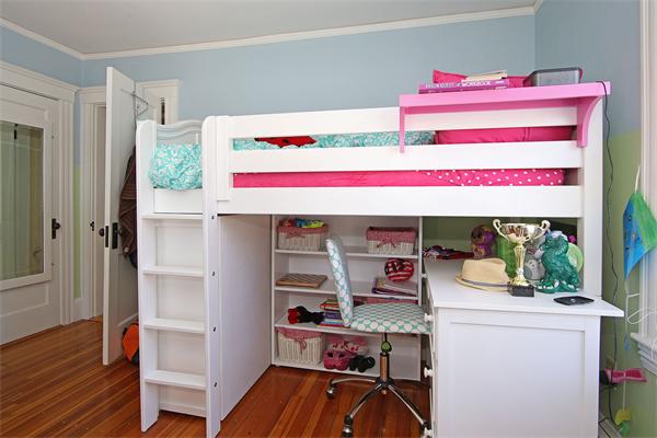 65 Harding Street Newton, MA 02465 - Photo 11 of 18