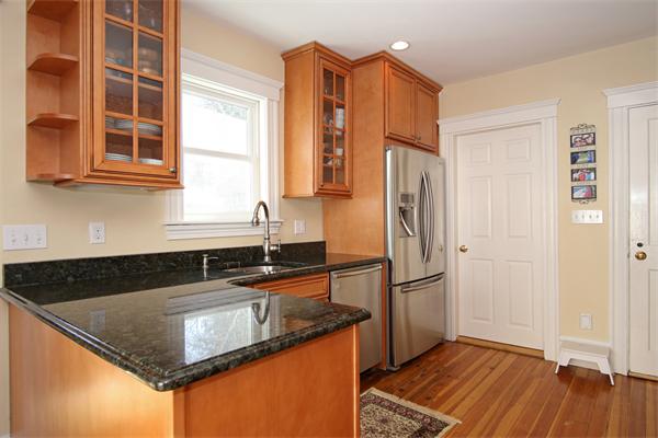 65 Harding Street Newton, MA 02465 - Photo 7 of 18